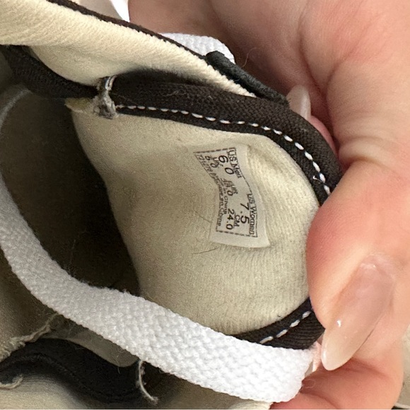 Women’s Vans sneaker - Picture 5 of 5